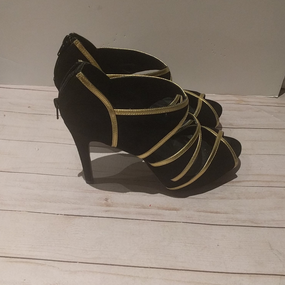 🌸Suede leather heels by Vero cuolo🍀🌸